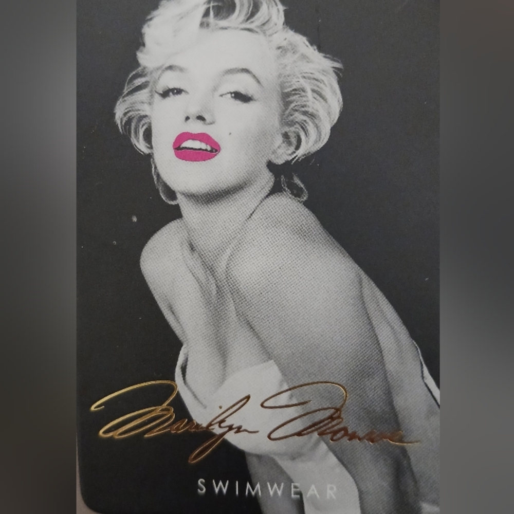 NEW Marilyn Monroe Swimwear Bikini Top SZ 2X